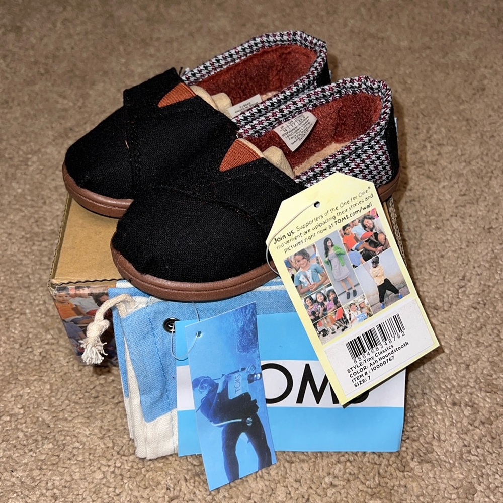 TOMS Tiny Classics Ash Houndstooth Canvas NEW IN BOX